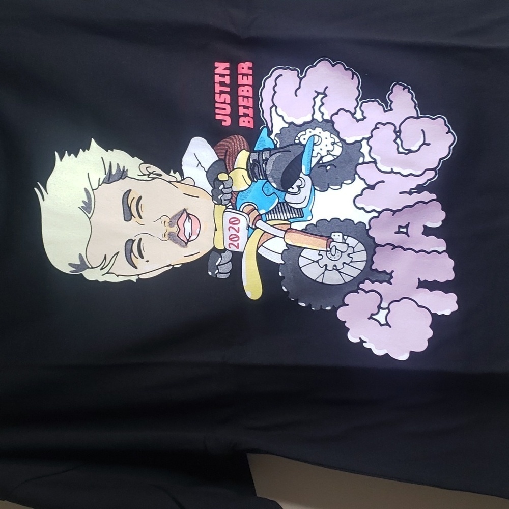 𝅺JUSTIN Bieber 2020 Changes Tour Crop Graphic Tee in Black - Picture 5 of 9